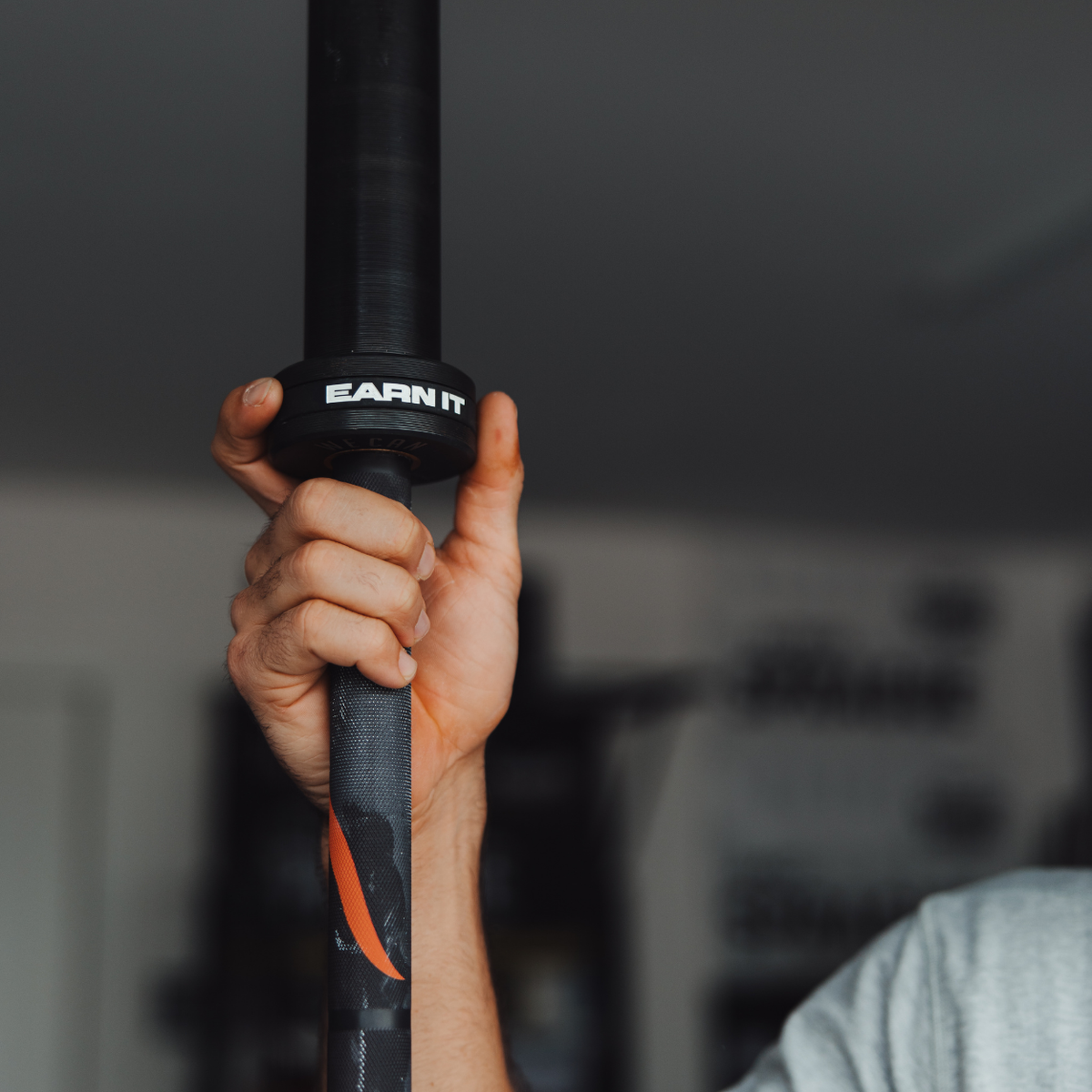 8 needle bearings and 2 copper bushings provide a smooth, consistent rotation through every lift.